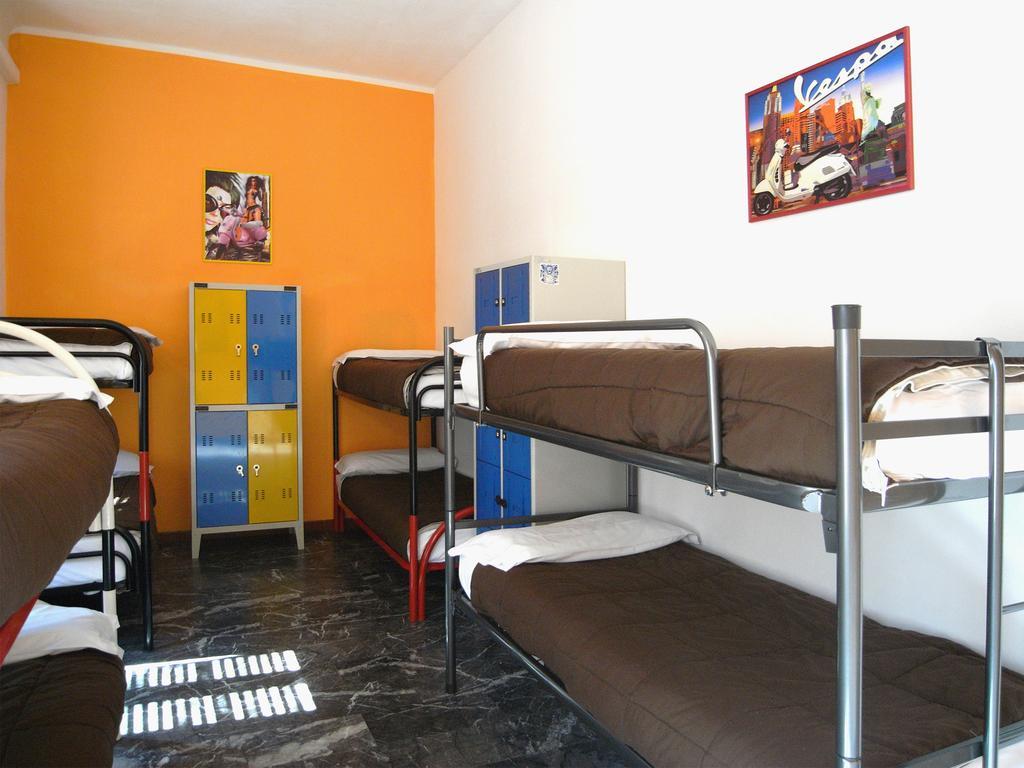 Hostel California Milaan Kamer foto