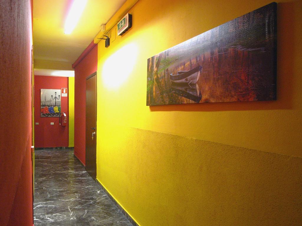 Hostel California Milaan Kamer foto