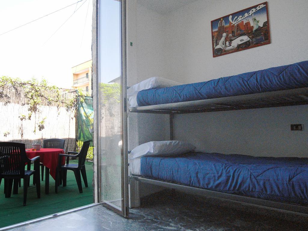 Hostel California Milaan Buitenkant foto