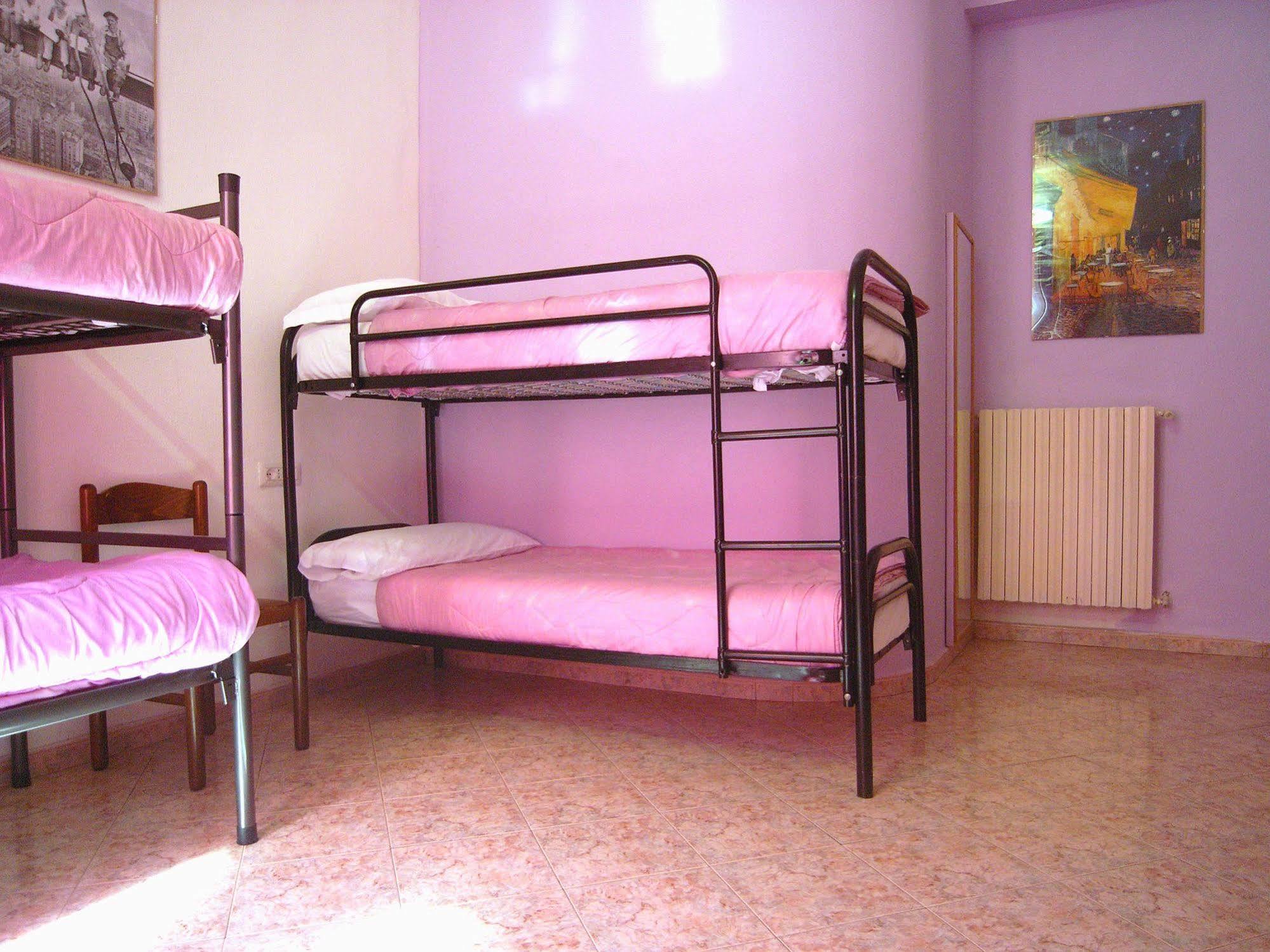 Hostel California Milaan Buitenkant foto