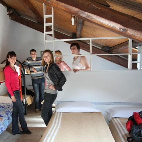 Hostel California Milaan Buitenkant foto